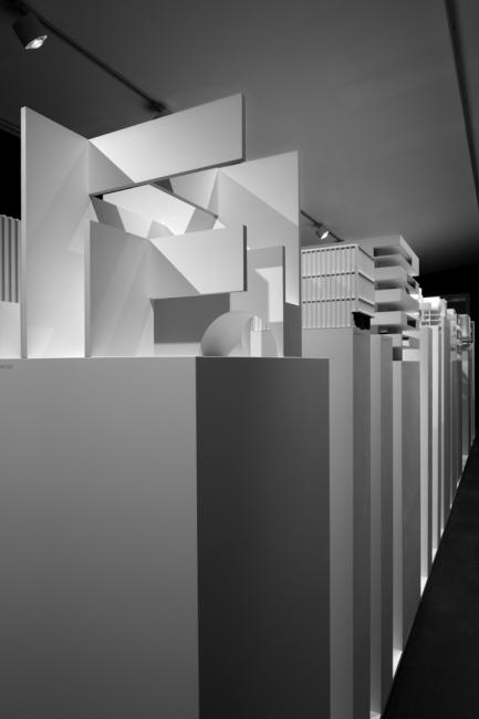 Widersprüchliches ordnen, Architekturgalerie München, 2013, © Jon Naiman