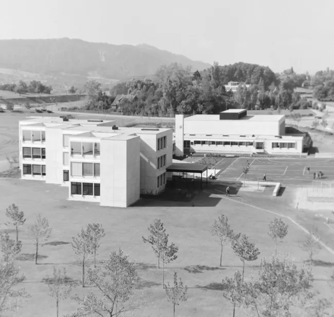 Primarschulhaus Moos um 1971
