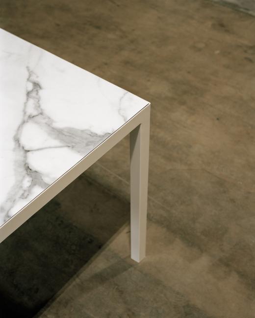 Detail Dining Table, 2017, House in Ruschlikon.\r\nMaterials: marble, steel.\r\nPhoto: Rasmus Norlander